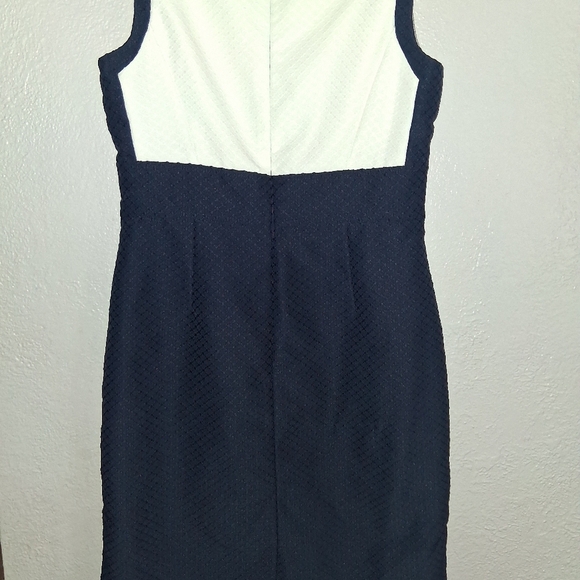 Tahari Arthur S Levine Collab women’s Navy And White Nautical Midi dress 8 - Picture 6 of 8